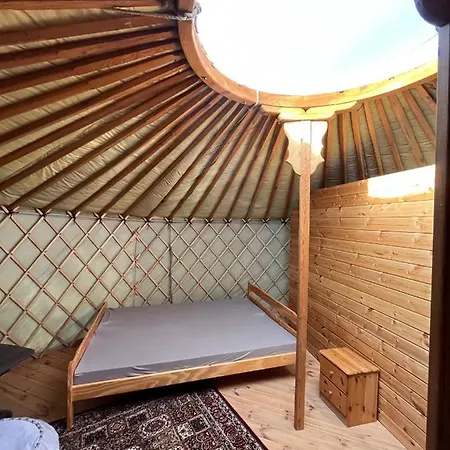 Magustanya Jurtaszallas Cort de lux Paloznak
