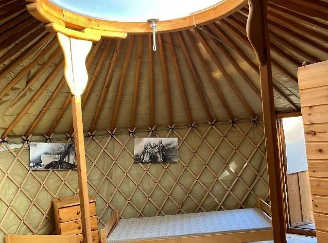 Magustanya Jurtaszallas 럭셔리텐트